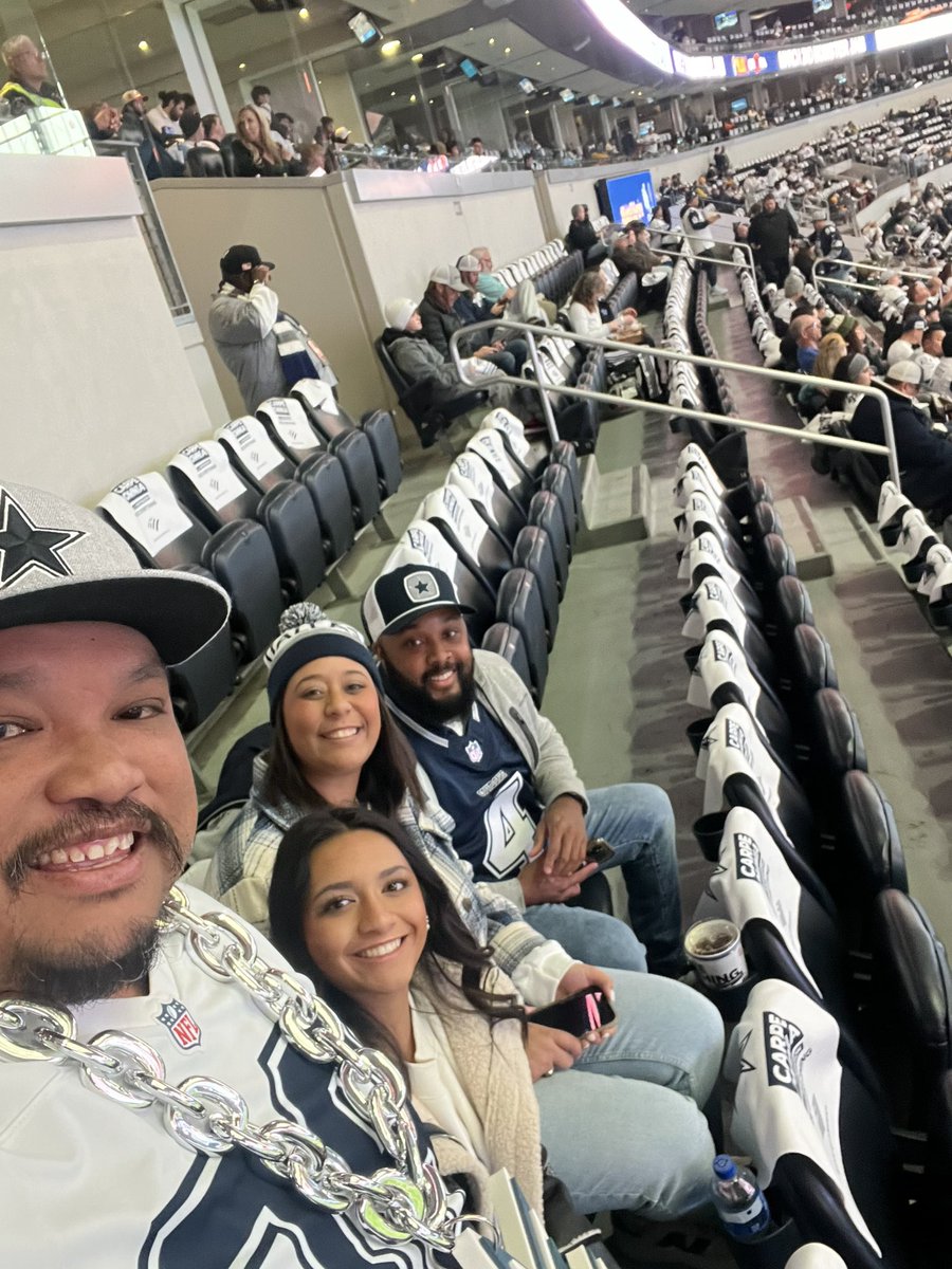 CequinaL's tweet photo. GOOOOOO COWBOYYSSSSS
#CowboyNation https://t.co/28VHmVQZXG