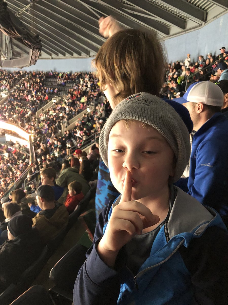 SimProBlue's tweet photo. @CoultersRx #snapshotgiveaway Go Knights Go!! @LondonKnights 🤫 6-0!!! #sitdown https://t.co/MY2Oewba2x