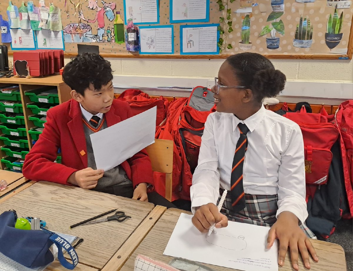 SJC_Juniors's tweet image. #SJCR11 enjoyed a poetry workshop on Friday, ready for the upcoming @YoungWritersCW poetry competition.
#OnceUponADream
#SJCJuniors
#SJCEnglish