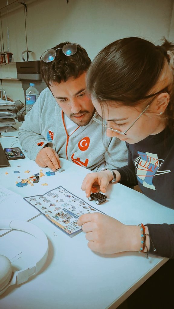 eesmarsln's tweet photo. Bu buuu sadece antrenör değil bir abi ya buu addaaam ADAMM!! https://t.co/aoeQczZUhM