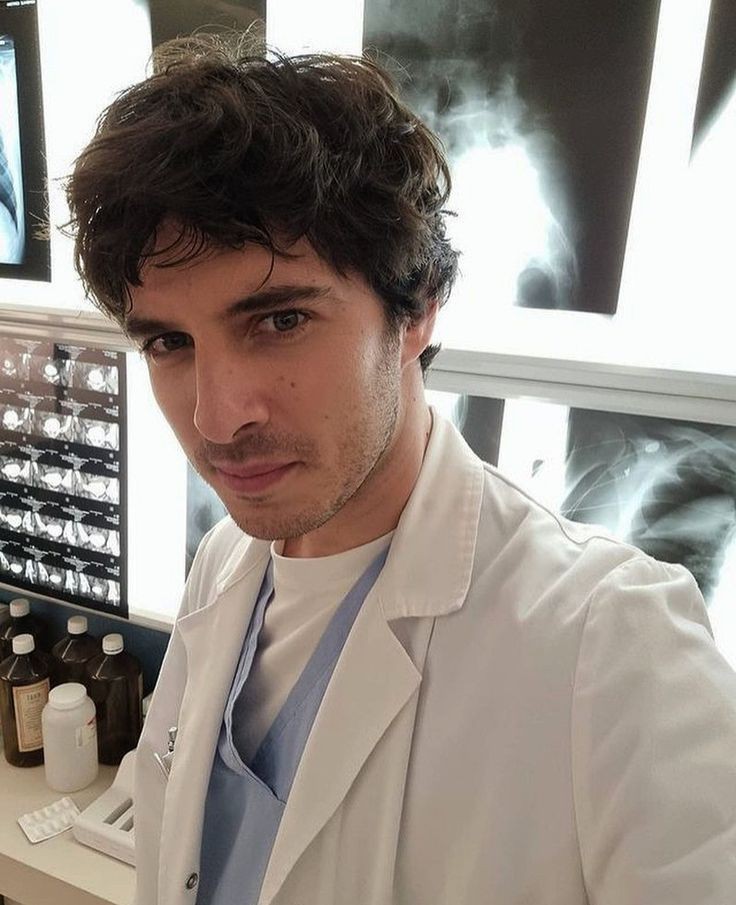 _ciaa___'s tweet photo. "Guardo #DocNelleTueMani3 per la trama"

La trama: https://t.co/WXqRQQa6ee