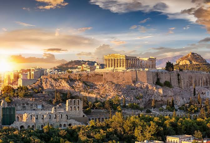 The Acropolis of Athens: The ruins of the structures we see today were from the building projects during the time of Pericles during the mid 5th century. Much of Athens was destroyed during Xerxes invasion of 480 BC. #Athens #history #ancientCivilizations