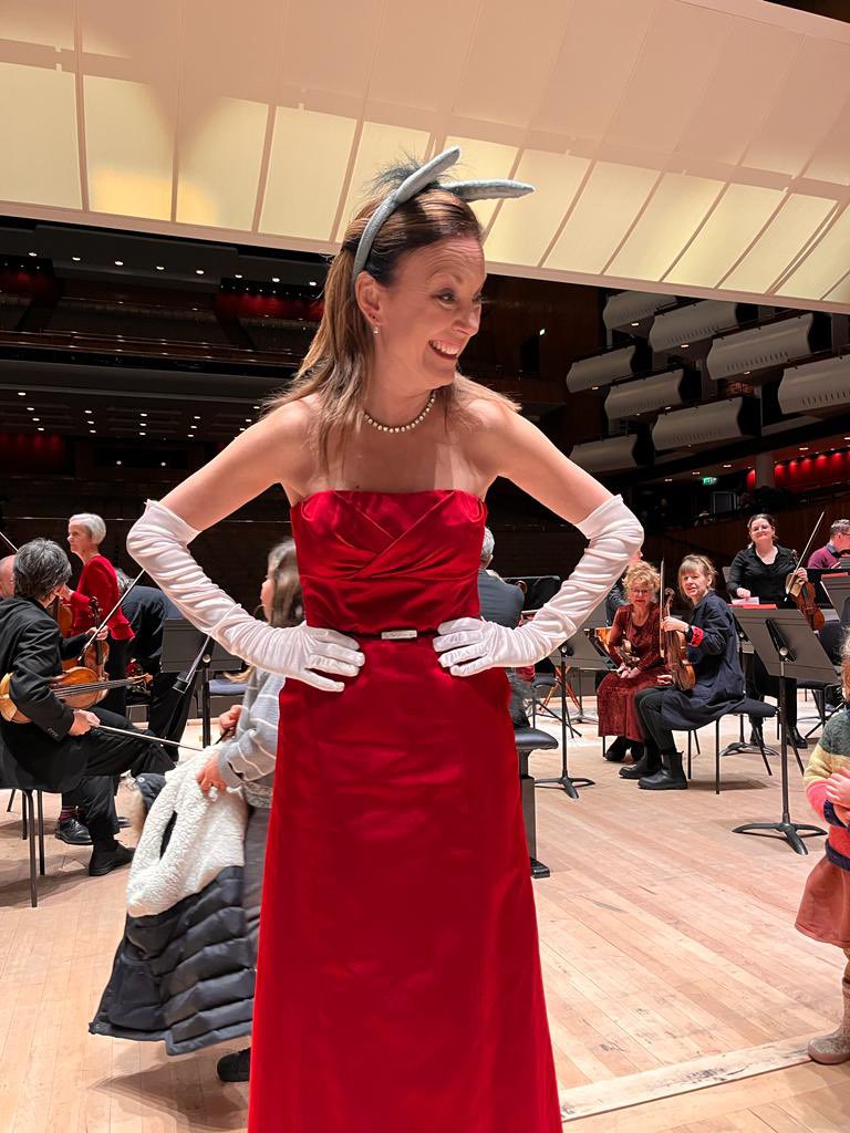 Living my best life today with @theoae. Two sold out shows @southbankcentre. The #fairyqueen is very pleased with her subjects and looks forward to seeing lots more of them this Wednesday at the big show at QEH!