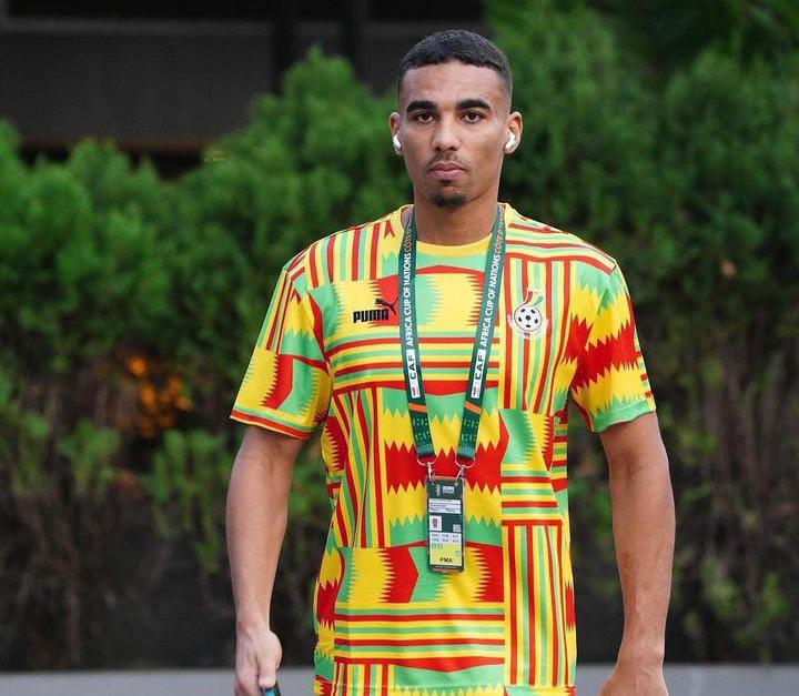 GhanaTalksRadio's tweet photo. GOAALLLLLL!!!!! Equalizer by Alexander Djiku 🔥⚽, Goooo Ghana🇬🇭🇬🇭🇬🇭🇬🇭🇬🇭🇬🇭🇬🇭🇬🇭

https://t.co/3xrht1h2iI

#GhanaTalksRadio #BlackStars #afcon2023 #Football #blackstarsofghana🇬🇭🇬🇭🇬🇭 #cotedivoire #Sack #HalaMadrid #standathon #DedeAyew https://t.co/cXXpGnEwo3