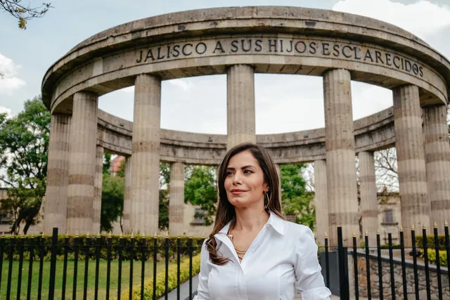 VeroDelgadilloG's tweet photo. La Rotonda de las y los Jaliscienses Ilustres es un símbolo de Guadalajara que nos recuerda a quienes han sido parte importante de la historia de la ciudad y Jalisco. https://t.co/Of6gUi7p2e