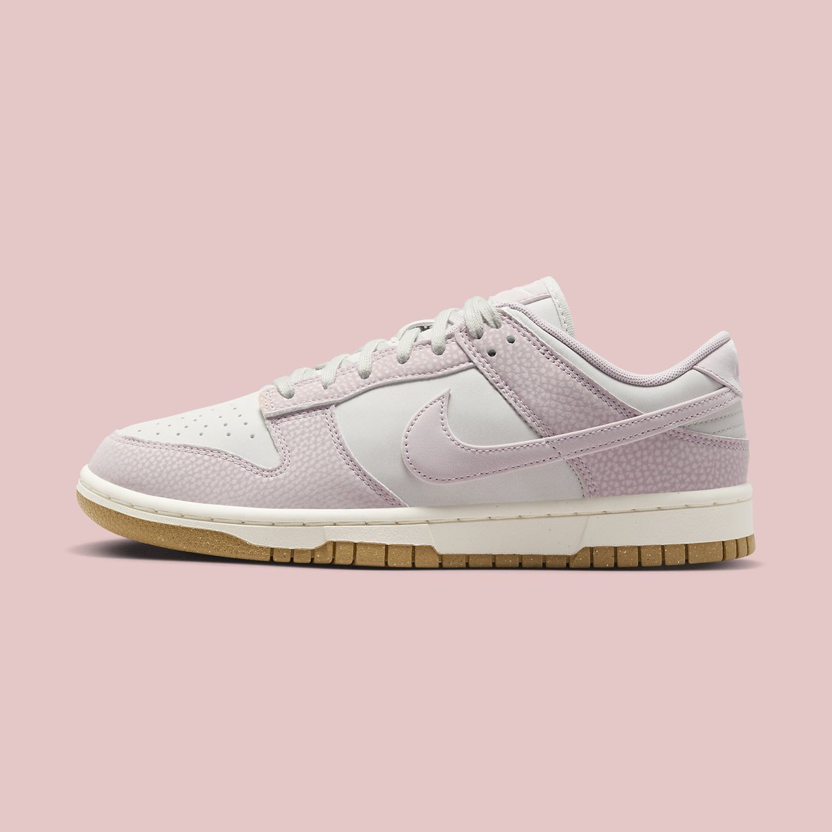 houseofheat's tweet photo. Nike Dunk Low Next Nature "Platinum Violet"

📆 SOON: https://t.co/gqQHAn8p4P https://t.co/P8XZsR9yza