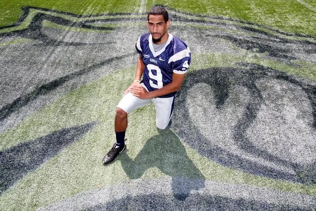 CoachJette's tweet photo. Congrats to @UNH_Football  Alum @Dino_Vasso the @HoustonTexans Defensive Backs Coach on a dominant playoff victory. 

Vasso’s unit recorded a crucial pick 6 and held Amari Cooper to 4 catches for 59 yards. 🔐 https://t.co/BKiTNcYDB0