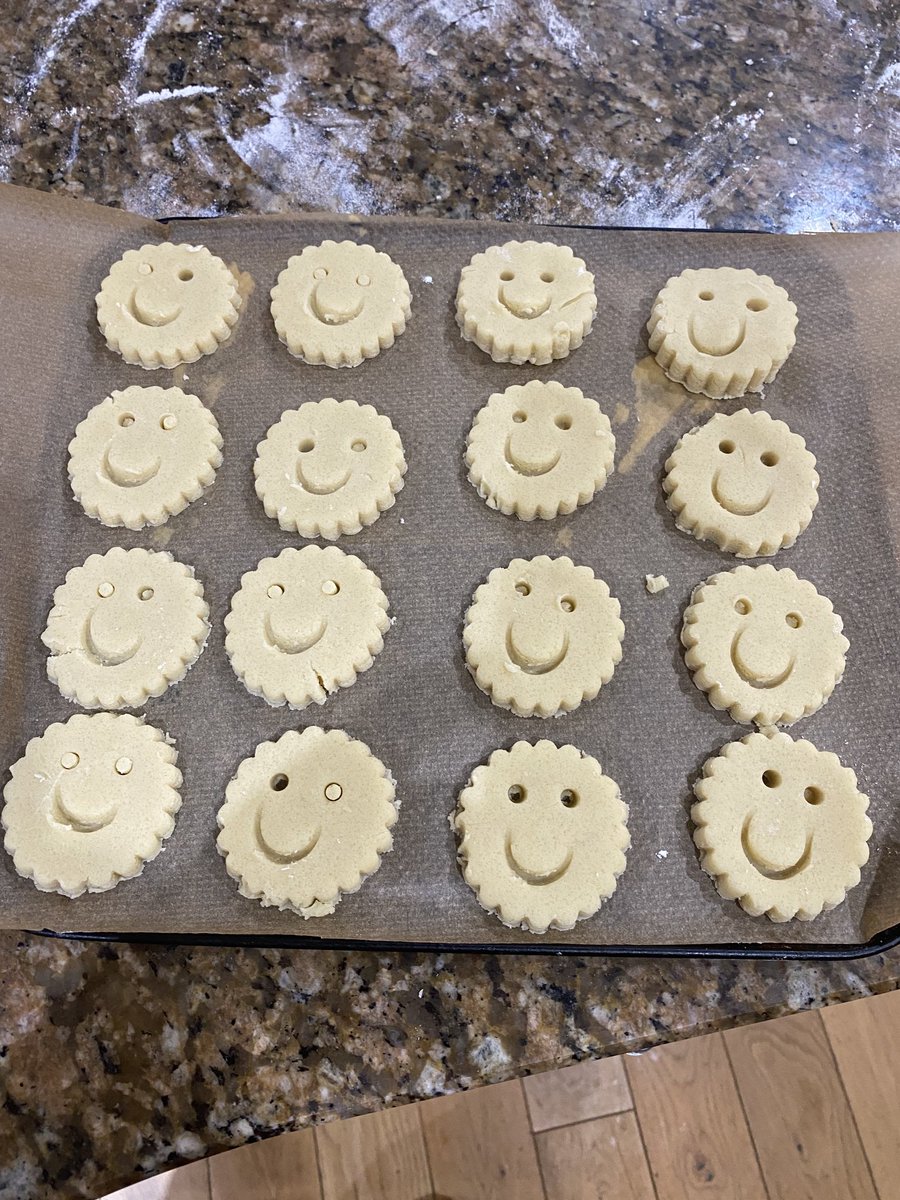 julesaParr's tweet photo. Happy Shortbread made for our “Brew” Monday tomorrow - rather than “Blue” Monday ⁦⁦@Mincoffs.
#make-time #chat! ☕️😊 https://t.co/z3gNQ2ShIS