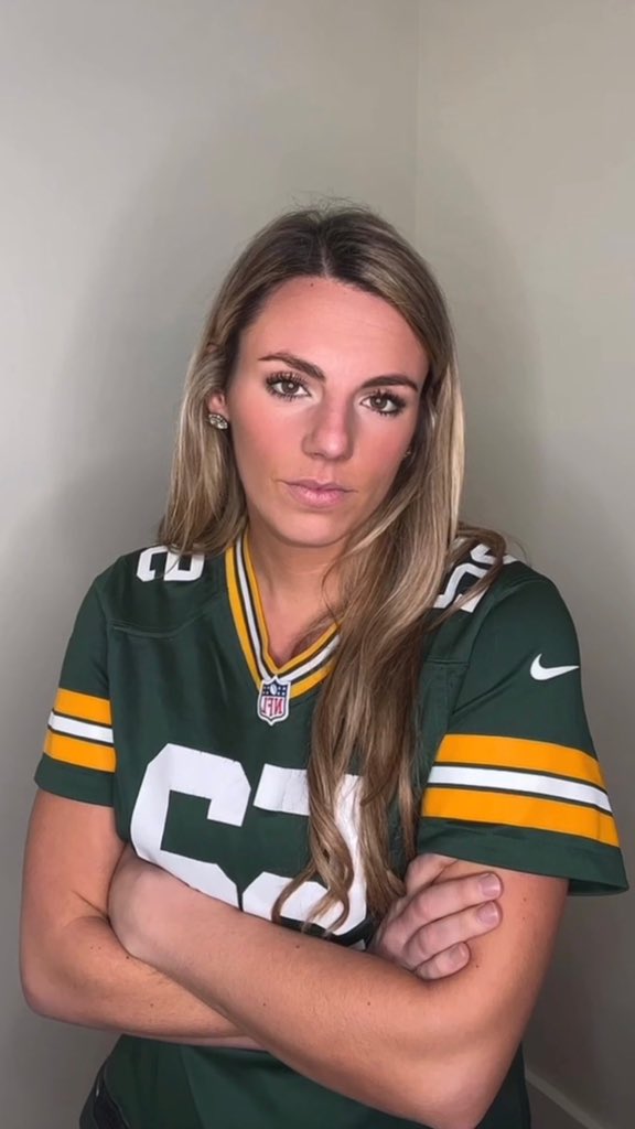 vSUPERSTREET's tweet photo. @AnnieAgar I will be expecting this after the game 🤣🤣 https://t.co/lrMBqkTB0t