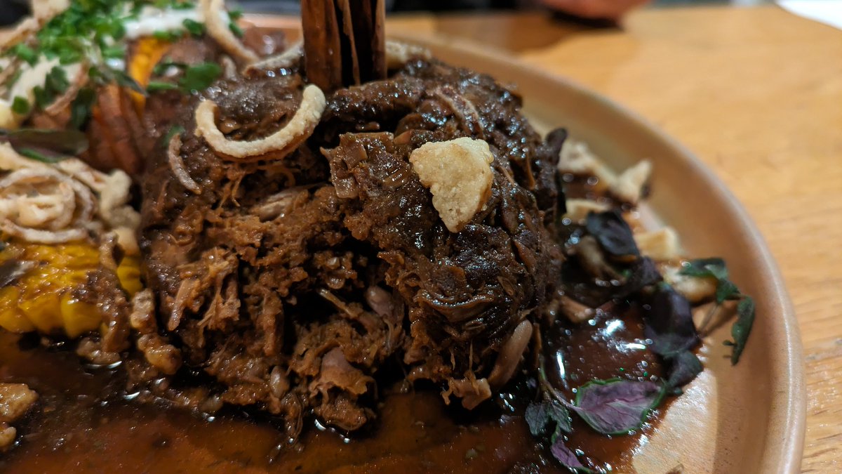 ⓋeganOliⓋe tweet media