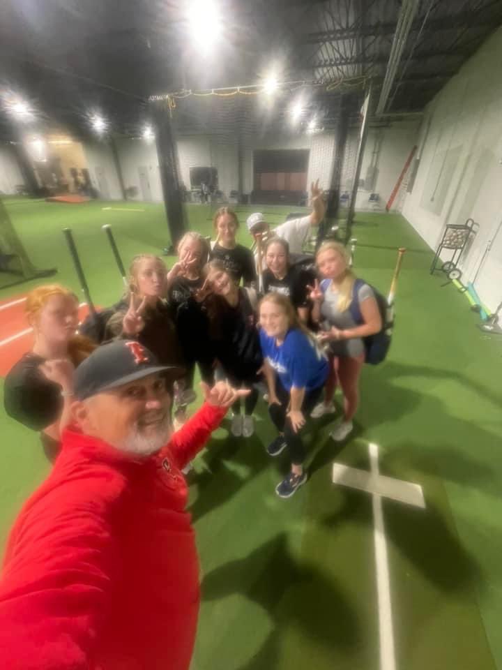 Firecrackers Robinson tweet media