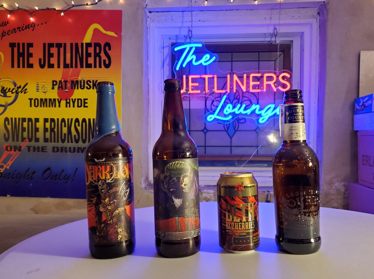 TheDaveSquared's tweet photo. Fun night with my brother and friends with a multitude of awesome imperial dark beers. My favorite from left to right but all were excellent.
#DarkLord #GooseIslandBCS #HalfAcre #RevolutionBeer
@chouinardphoto @jennypfafflin @MailmanJack65 https://t.co/QvGs4N75ig