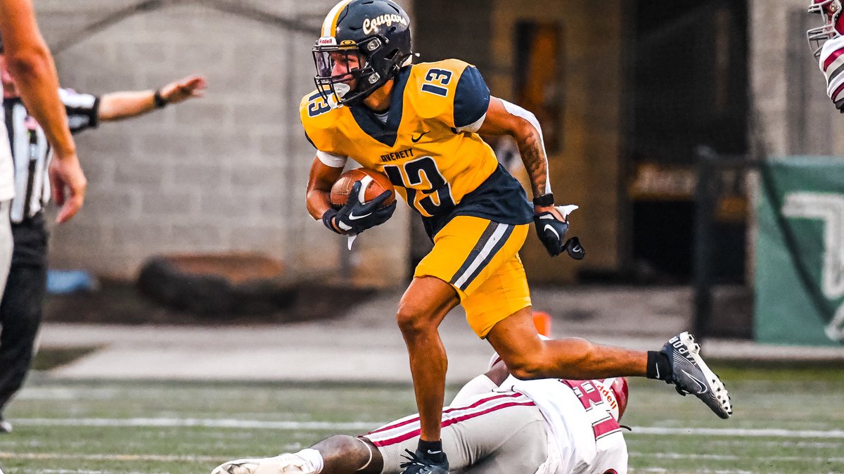 Connor Pleasants (@cpleasants12) on Twitter photo After a great visit today, I’m extremely thankful to say that I’ve received my first official offer from Averett University. <a href="/AverettFootball/">Averett Football</a> <a href="/CoachEasley__/">Tyler Easley</a> <a href="/coachphenry/">Coach-Patrick Henry</a> After a great visit today, I’m extremely thankful to say that I’ve received my first official offer from Averett University. <a href="/AverettFootball/">Averett Football</a> <a href="/CoachEasley__/">Tyler Easley</a> <a href="/coachphenry/">Coach-Patrick Henry</a>
