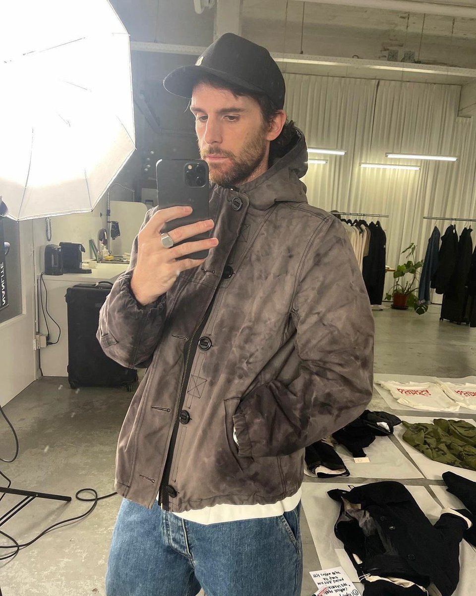 cold_player42's tweet photo. Currently having a Guy obsession atm so here’s a Guy Berryman thread 😌 https://t.co/IiltL40cno