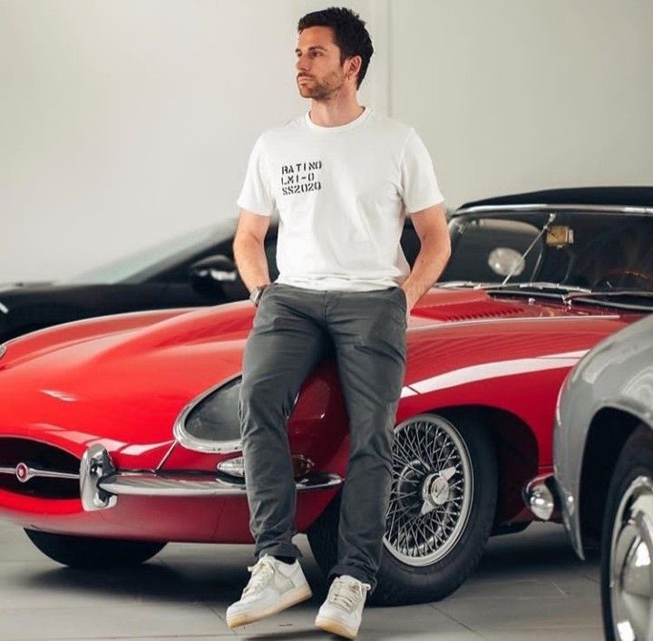 cold_player42's tweet photo. Currently having a Guy obsession atm so here’s a Guy Berryman thread 😌 https://t.co/IiltL40cno
