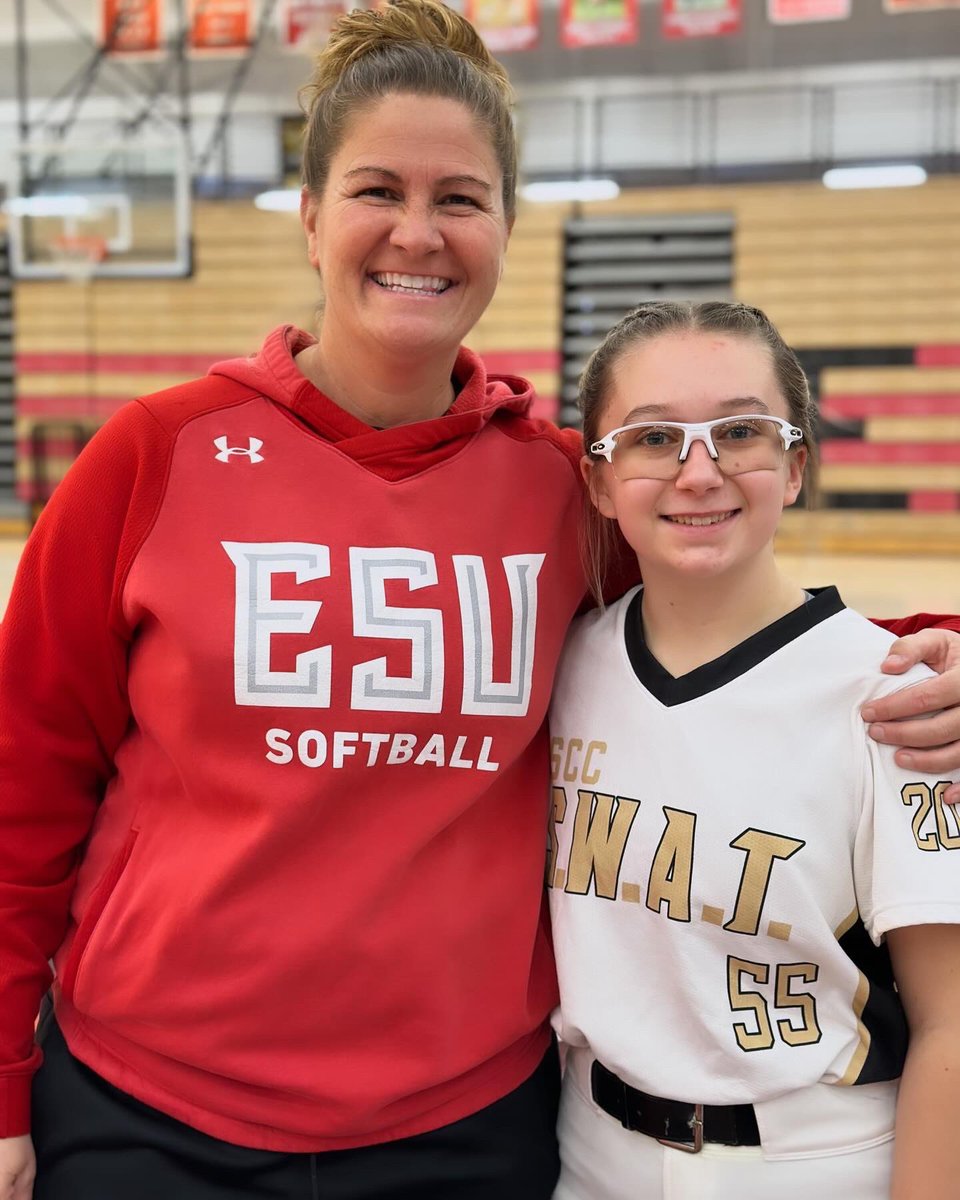 KiraRoark03's tweet photo. So grateful to attend camp at ESU and thankful to receive many helpful tips from players and coaches. Extremely blessed to meet and work with @MontanaFouts! @ESUSoftball @sccswat https://t.co/oxF8GWwK0E