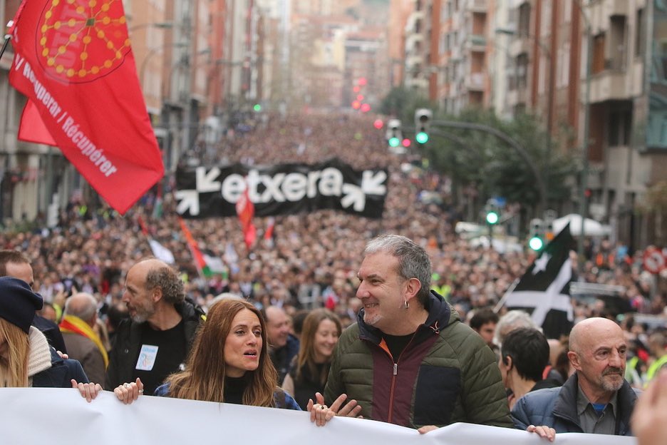 Hacia de policía en la Casa de Papel pero pide que asesinos vuelvan a sus casas. Menuda decepción de Itziar Ituño