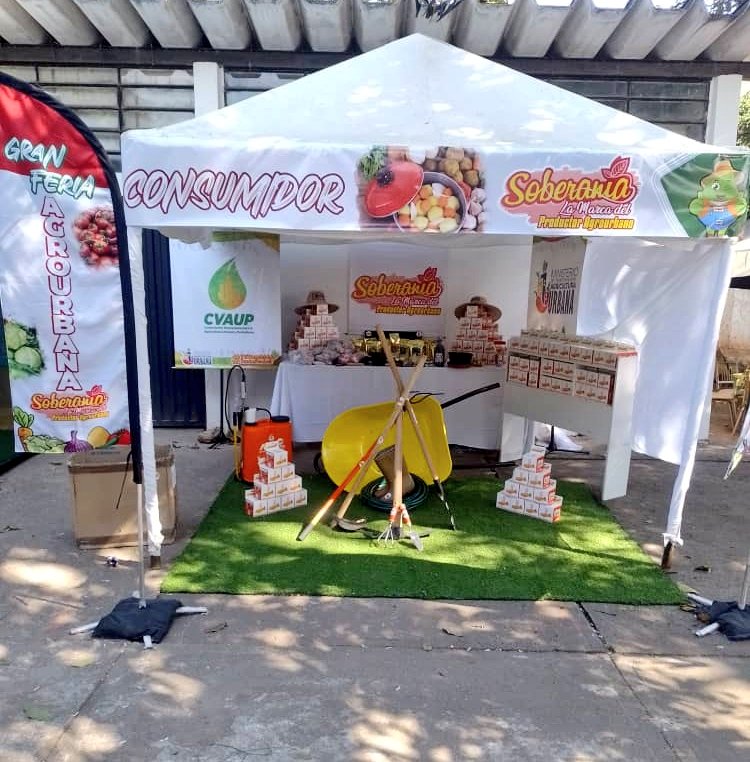 Corpoagrourbana's tweet photo. Llega la Feria Internacional de San Sebastián en el edo Táchira, también conocida como Feria Gigante de América y con la invitación del Gobernador @FreddyBernal  el @MinagrourbanaV estamos presentes con Soberanía, la marca del productor agrourbano.

#VenezuelaEnUniónYPaz https://t.co/5WhX3ZceIA