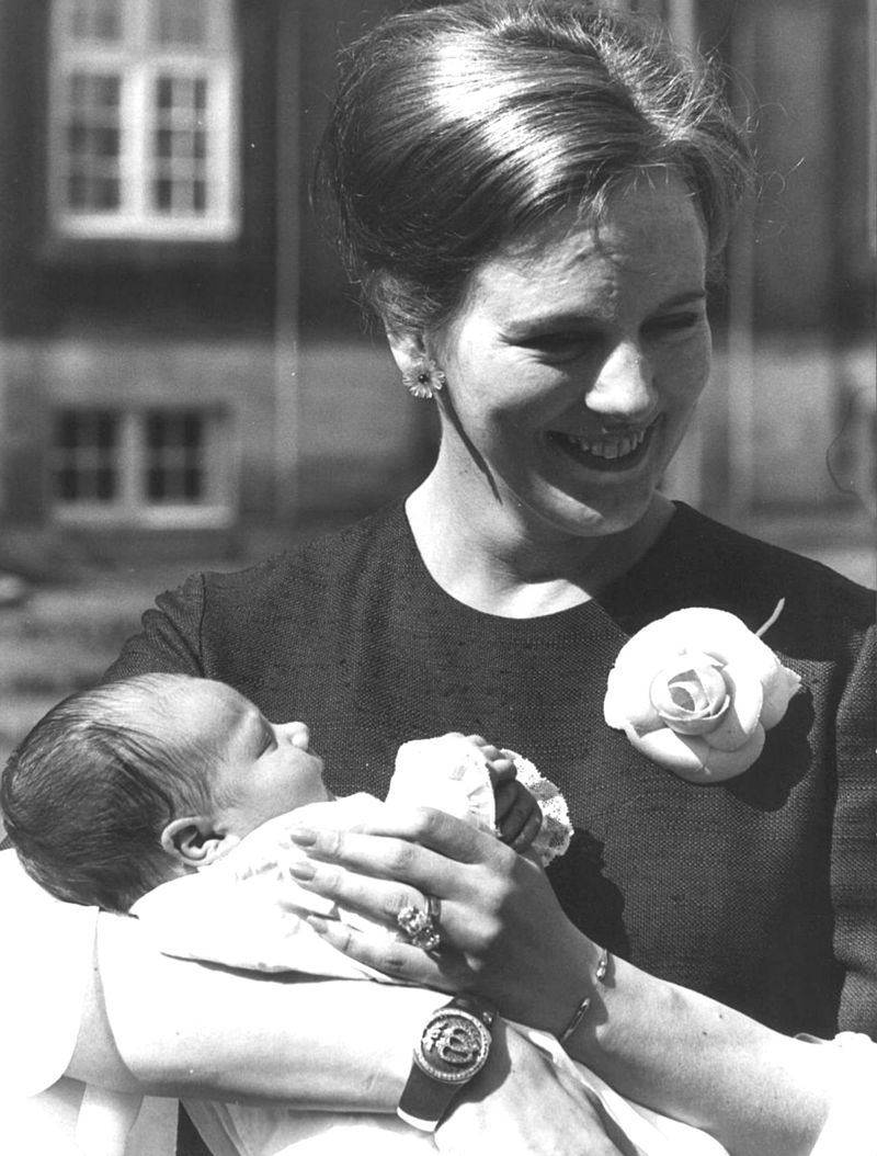 ThuilaLtd's tweet photo. LIST OF MALE NAME AND MEANING 

ANHITHSENN also ANHITHSCHEIDT 

MEANING; 
Frederik André Henrik Christian, Husband of Queen Mary, Son of Prince Henri and Queen Margrethe II, King Frederik X of Denmark

https://t.co/o0acaIyjOr

THUILA

#ANHITHSENN
#ANHITHSCHEIDT
#MALENAME
#THUILA https://t.co/U09JtQ0fG0