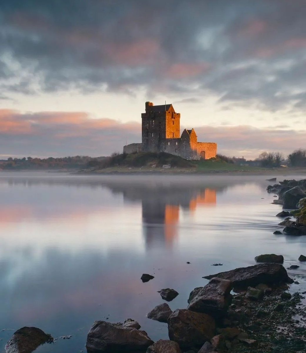 Dunguaire Castle, Kinvara, County Galway. Make sure you try there medieval nights in the castle. #travelthroughireland #keepdiscovering #wildatlanticway