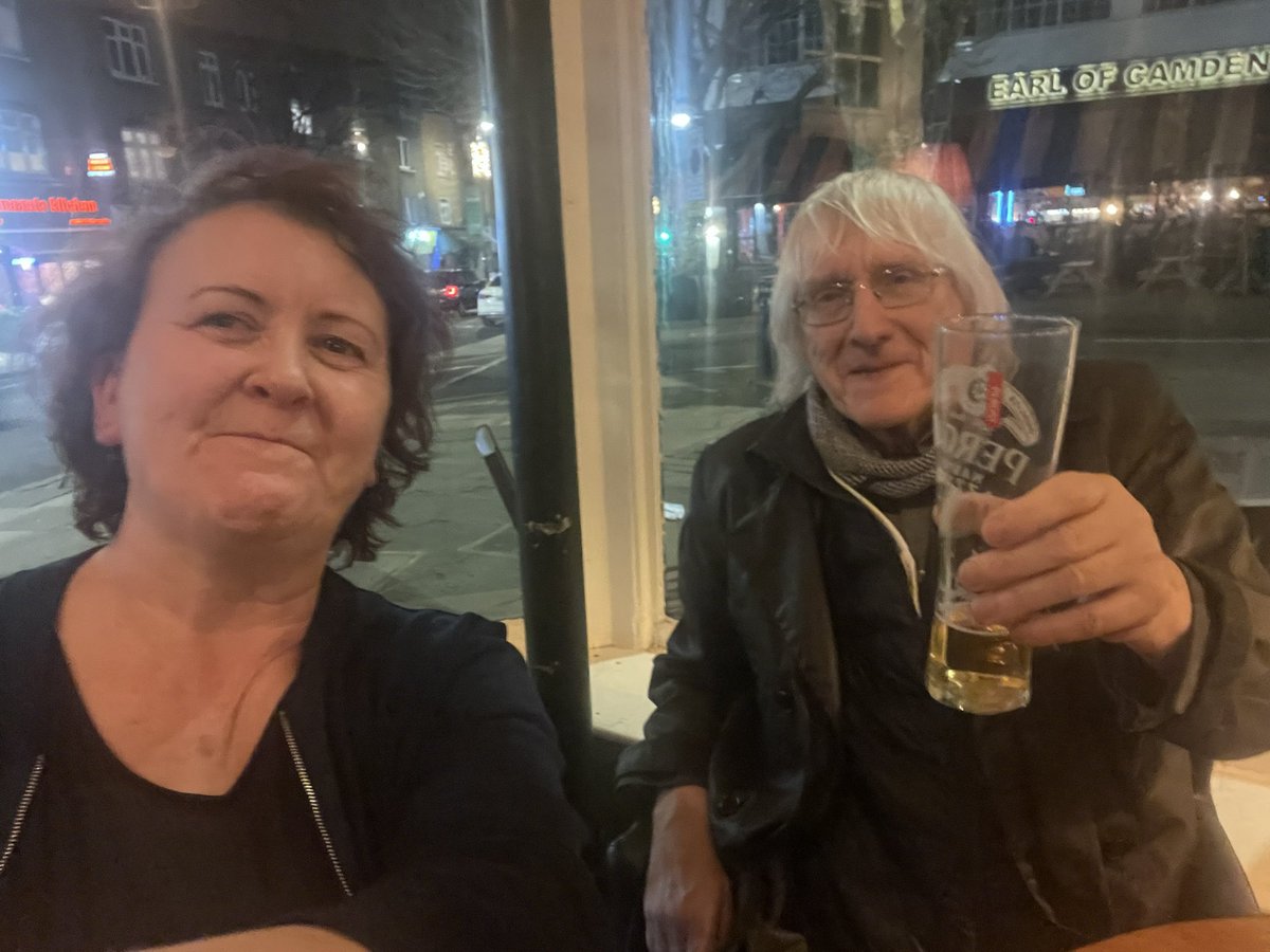VanessaHeron's tweet photo. @MrsShawHerself @ShawSoc @OscarWildeUK You were wonderful, me and Neil both enjoyed it a lot and will be in touch. A lovely afternoon. And indeed a pub afterwards. Congratulations. https://t.co/LsOLMA4xOF