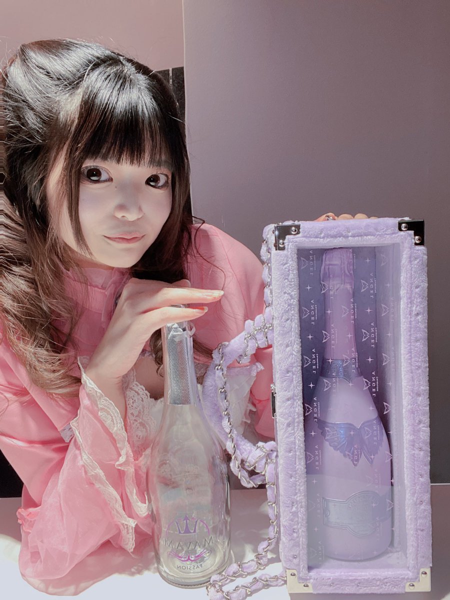 sora_msmr's tweet photo. 卒業しました⸜(*˙꒳˙*)⸝

また、気持ちなどは明日詳しく書きますね✨

来てくれたたくさんの方達ほんとにありがとうございました😭💕

最後の最後まで愛されてました( ߹  ߹ ) https://t.co/96WBg7mXG9