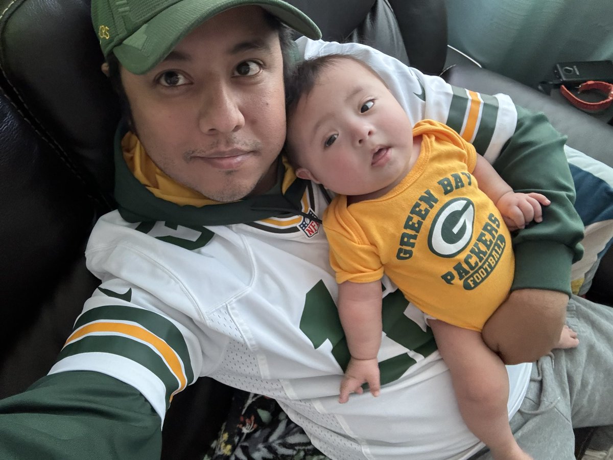 alexcoronel51's tweet photo. Apoyando desde el partido 1 al último sea cual sea… crei sería un año de reconstrucción y míranos en #Playoffs #GoPackGo #TuPaseCompleto https://t.co/KKUSFFIbwS