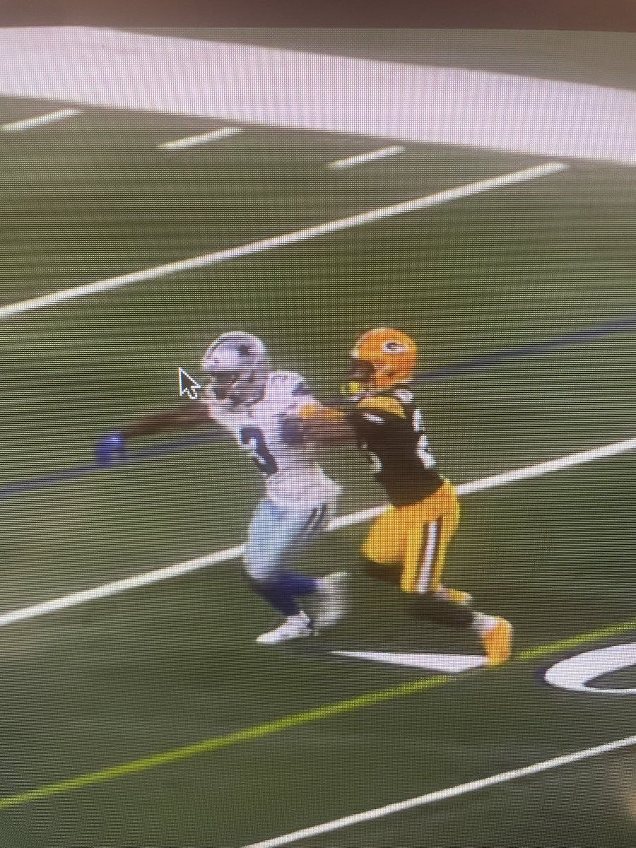 DoctorProfit's tweet photo. If y’all saying holding the receiver on his break and boosting off of him to make a play isn’t a pentalty… then what is a penalty? https://t.co/oNunk2eGD7
