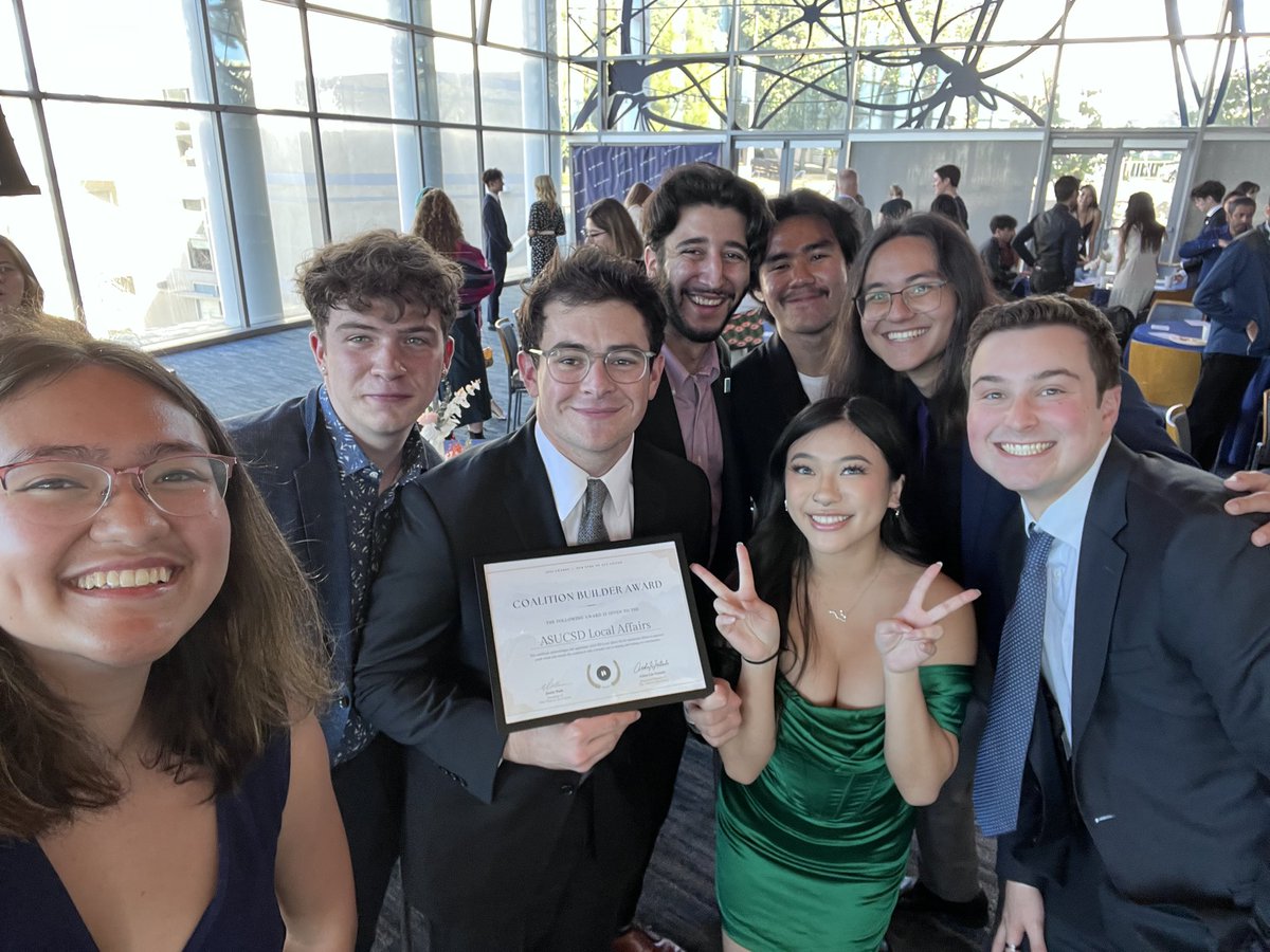 JohnPaculdoK's tweet photo. It was wonderful to recognize and celebrate my fellow young advocates at @ottaunited’s second annual gala. Young people in San Diego are fired up and ready to organize for change! 🙌🔥 https://t.co/JFcgi8CTmG