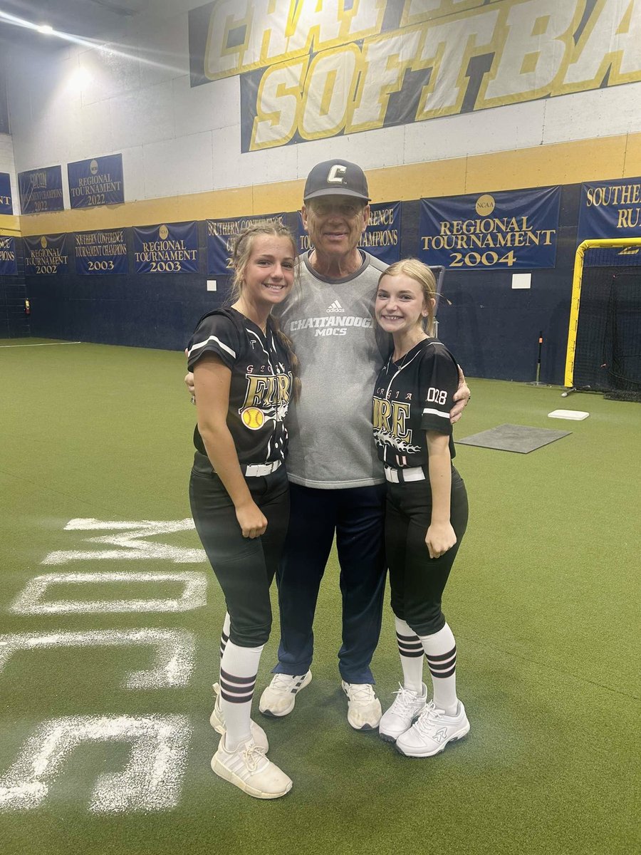 madisonhall_3's tweet photo. I had so much fun at the @GoMocsSB  prospect camp! Thankyou so much for letting me come out there and giving me the opportunity to learn new techniques and skills. I had so much fun learning from some of the best!🥎@CoachFrankReed #GoMocs #GaFireGold09 #chattanoogasoftball https://t.co/VFAmUaNEqx