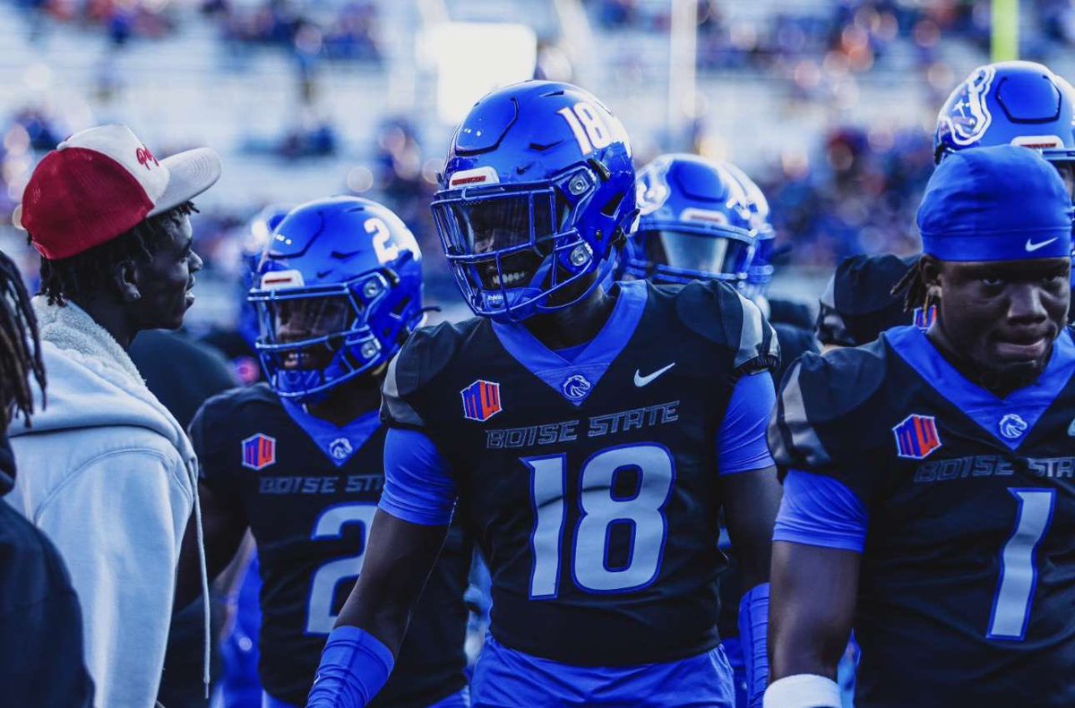 #AGTG After a great conversation with @Coach_SD I’m truly blessed to say I’ve received my fourth D1 Offer from Boise State University.🧡💙 #LLM🕊️ @DemarioWarren @D_Co0p @CoachChinander @BrandonHuffman @ChadSimmons_ @flyguyhuey5 @teamlillard7on7 @CrimRe4per @adamgorney @GabeTahir
