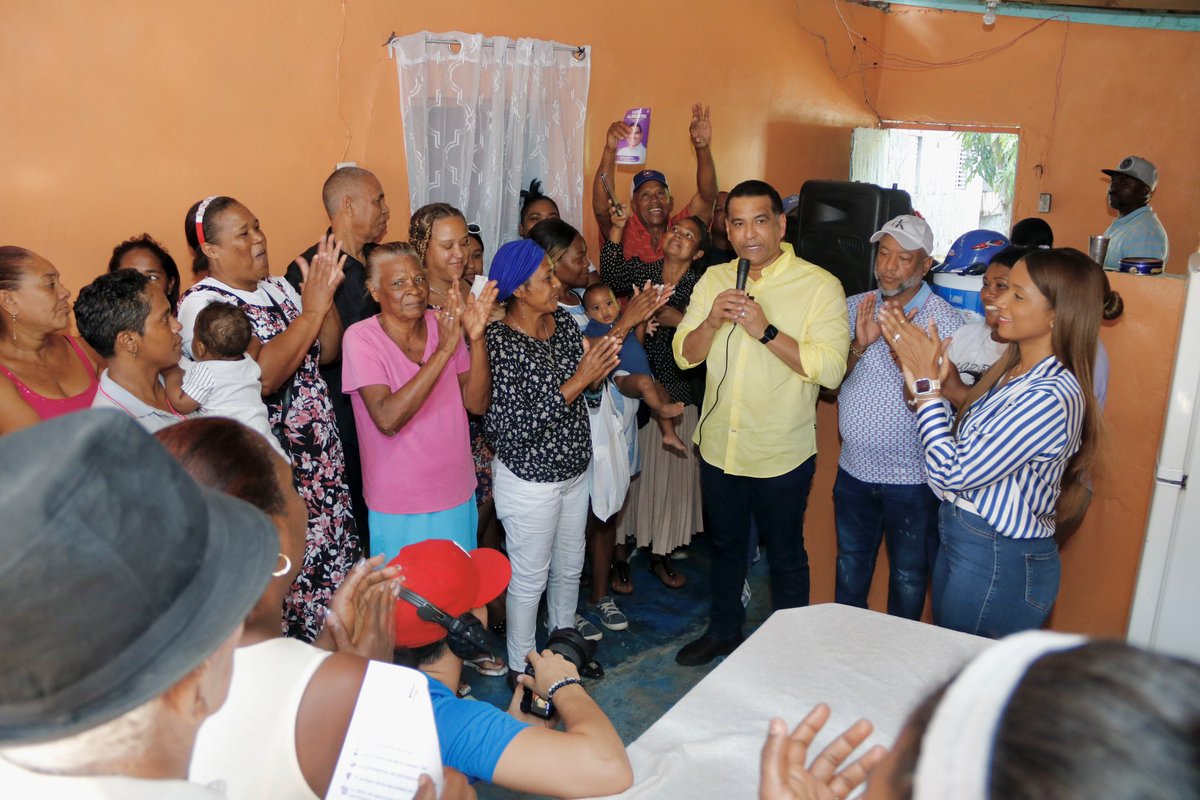 LuisAlbertoSDE_'s tweet photo. Los municipes del tamarindo quieren a @AlbertoTejeda_ cómo su próximo alcalde de #SDE, hoy se juramentaron más personas en apoyo al proyecto Luis Alberto Alcalde 2024.

#LuisAlbertoSDE⭐️
#UnGerentePaQueResuelva💜 https://t.co/8RJlP1ndMz