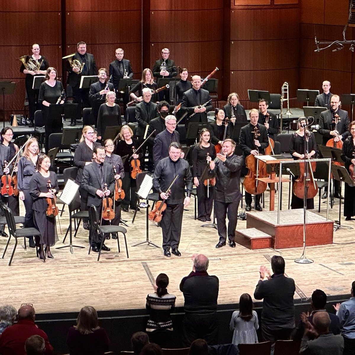 VadimGluzman's tweet photo. Fantastic weekend making music with @GRSymphony Symphony and the wonderful Marcelo Lehninger! Cudos and thanks to all the music lovers in Grand Rapids attending our concert despite the winter storm!!! ❄️🥶🎻🎉✨ https://t.co/uLiLBnNCOB