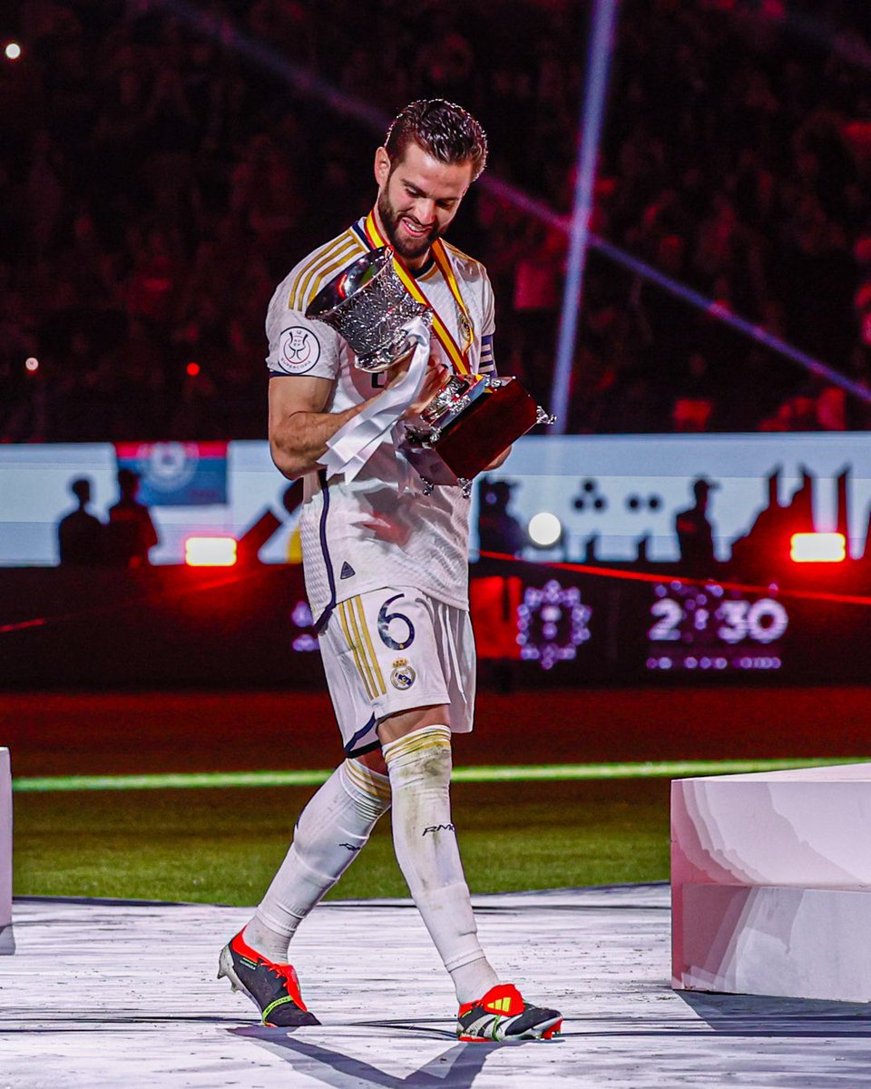 nachofi1990's tweet photo. Simplemente….GRACIAS @realmadrid 🤍 SUPERCAMPEONES 🏆 https://t.co/7yNvH1yNXr