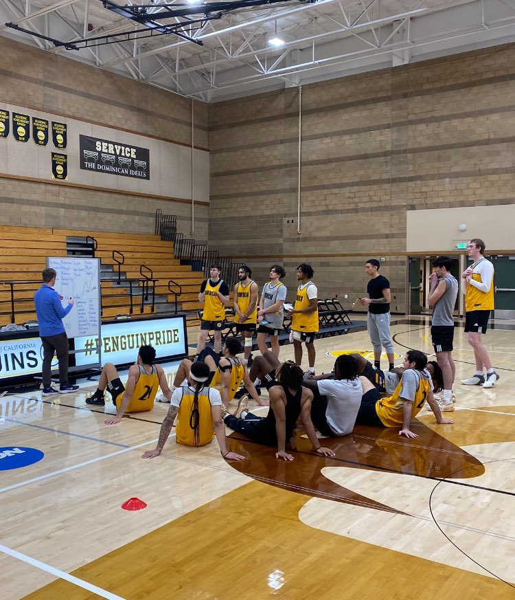 Hoops Minded tweet media