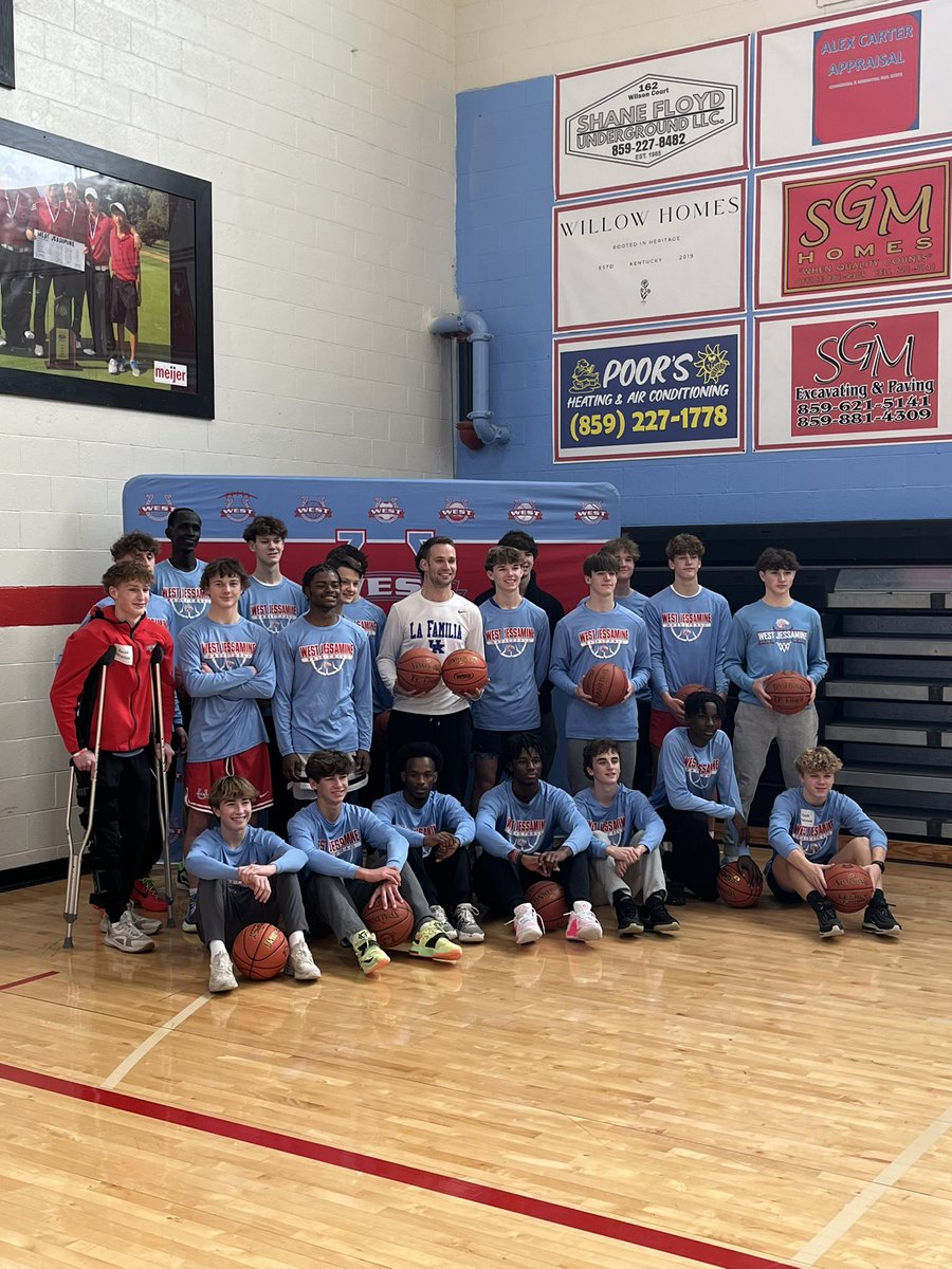 WJColtsBball's tweet photo. THANK YOU to all involved for making the Future Colt Youth Clinic an amazing success. 
#GoColts https://t.co/Lm0Tsl2CMX