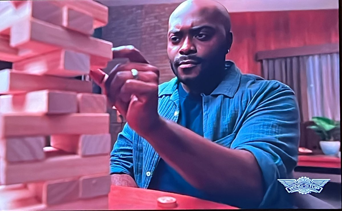 neonpantz's tweet photo. Just saw @StokelyHathaway on a Wingstop commercial? https://t.co/bz0w9YiSCp