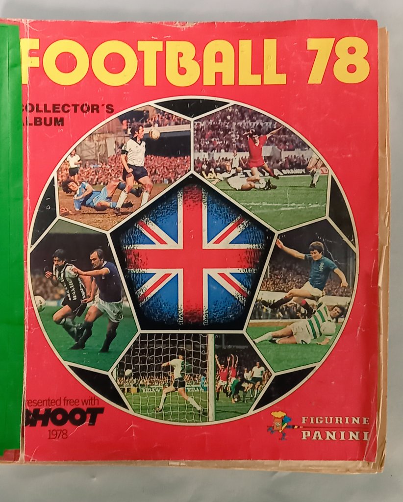 martinjohnson17's tweet photo. Great memories collecting @footballmemorys @thecentretunnel @FootballInT80s @thecentretunnel @GotNotGot https://t.co/Bt1UWy9egq