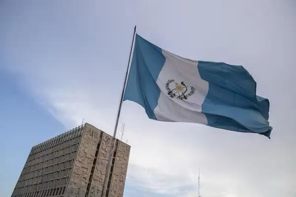 Desde Guatemala representando a <a href="/pnud/">ONU Desarrollo</a> en día trascendental para la democracia en el que se espera transmisión de mando presidencial a <a href="/BArevalodeLeon/">Bernardo Arévalo</a>.

Reafirmamos nuestro compromiso con la democracia como valor central de los países <a href="/ONU_es/">Naciones Unidas</a> y crucial para la paz y desarrollo.