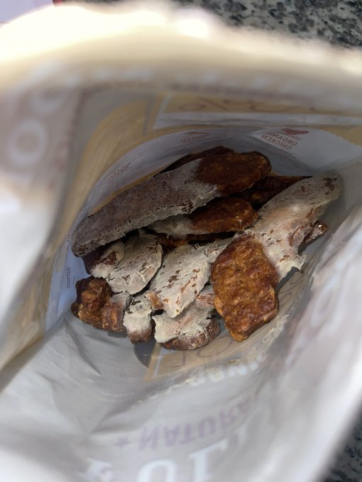 just paid $25 for a bag of MOLD 😵&zwj;💫 the way I screamed when I pulled this out of the bag 🤮🤮🤮 they&rsquo;re