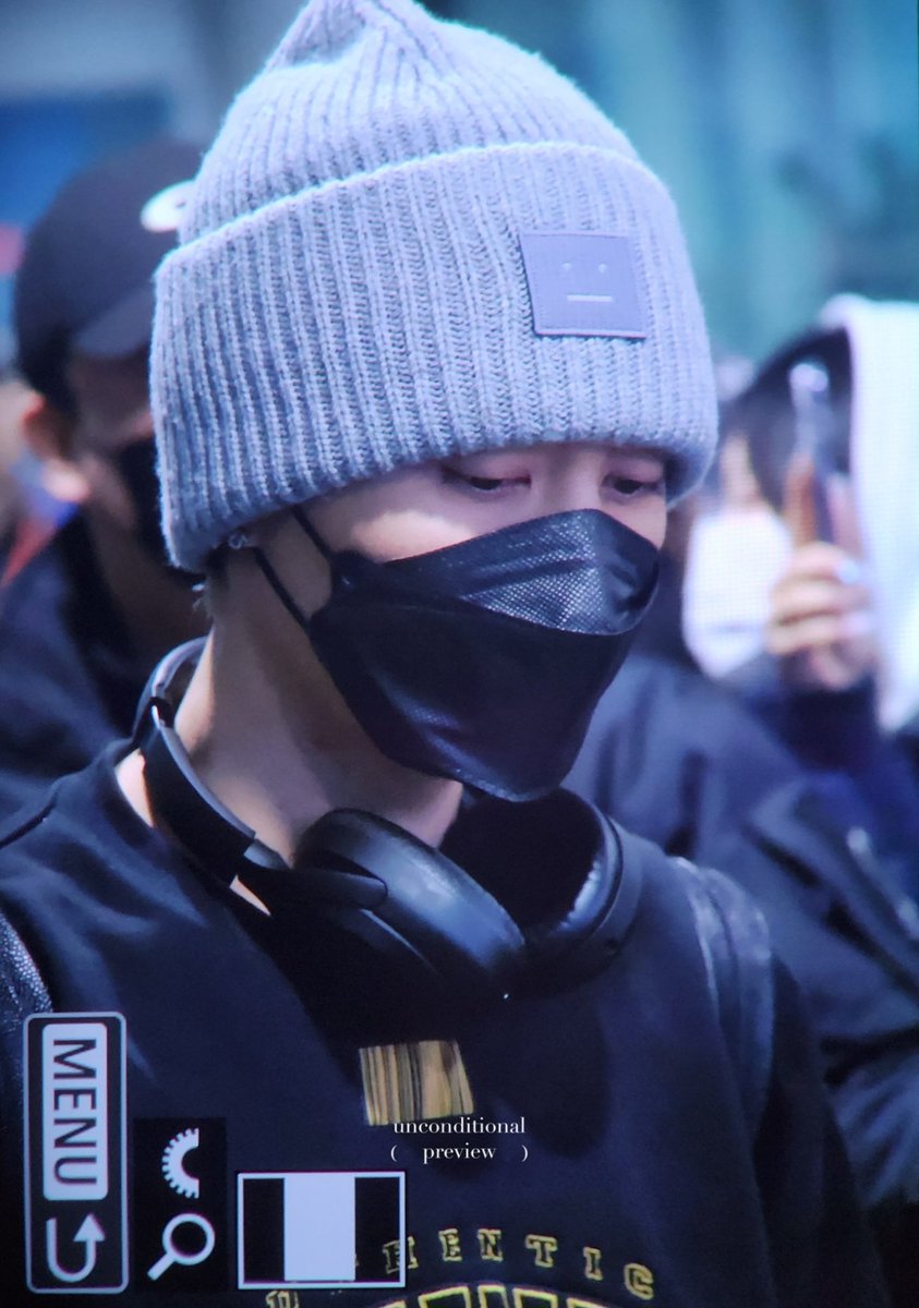 unconditionalJS's tweet photo. 240115
ICN 🛬

동글동글동글

#쟈니          #JOHNNY
#영호          #ジャニー
#NCT        #NCT127 https://t.co/hozdmLyrzC