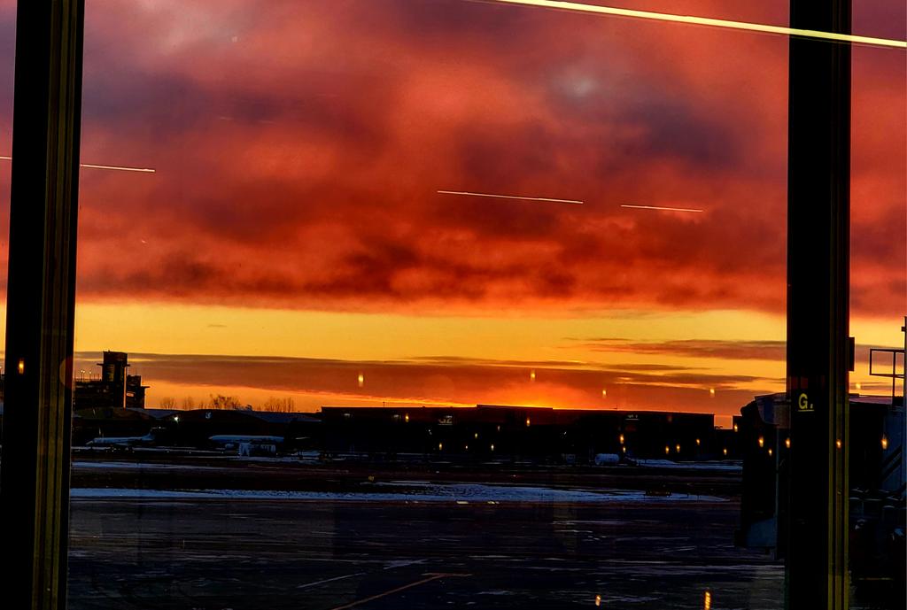 Dashing off to Milan! Sunset from MSP!! Good evening all!