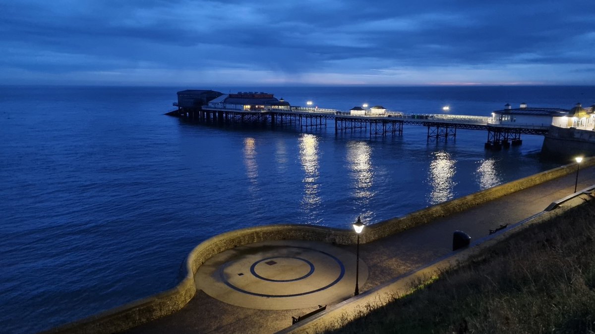 ShoresSecret's tweet photo. #BlueMonday is a fine tune, but #Cromer has all colours, everyday.
#ComeSeeForYourself https://t.co/zovQFBvMxd