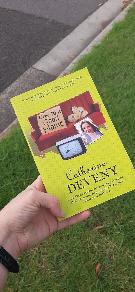 TheWild_Shrew's tweet photo. Waiting for a bus...thought I'd have a read
#reading #book #Feminism #catherinedeveny #freetoagoodhome https://t.co/AXytZ24MAG