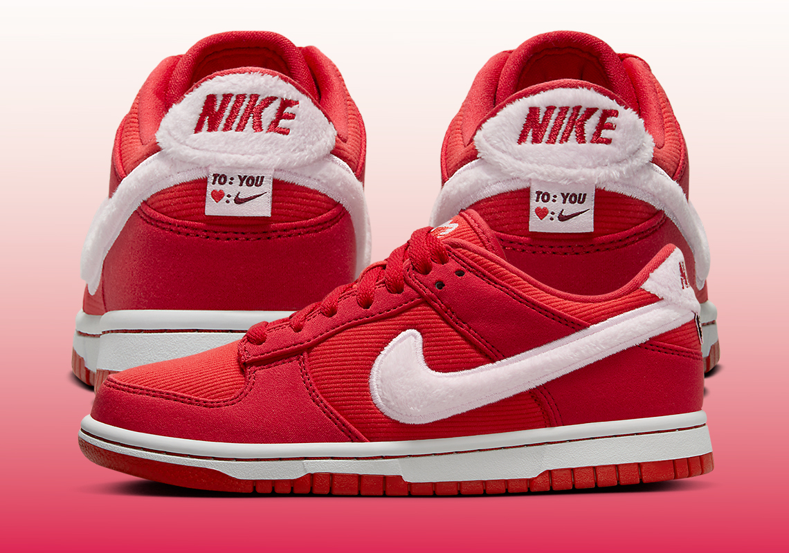nike sb dunk mid hyper red