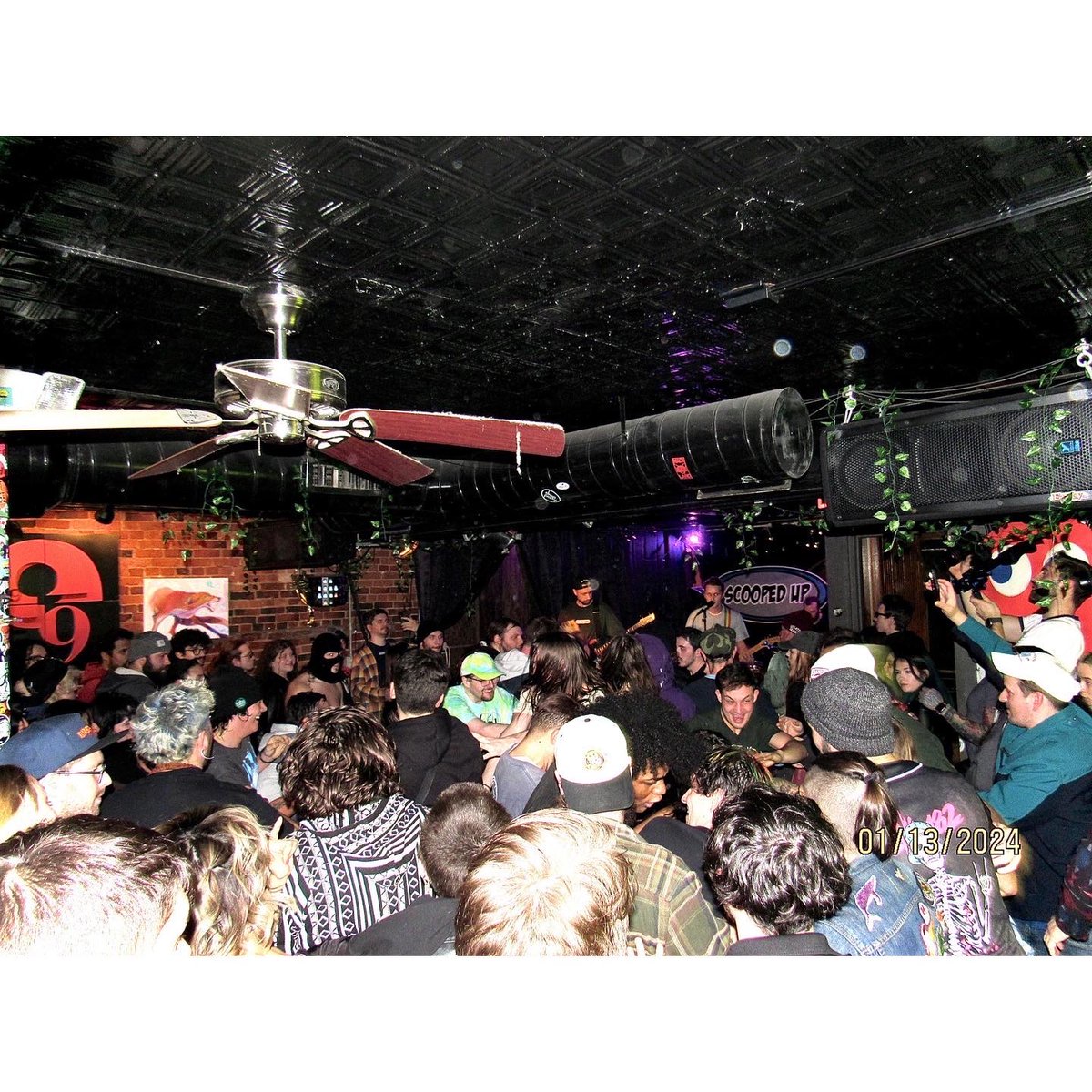 steph_ruggeri's tweet photo. Some shots from last night @Shortwave https://t.co/9TeRXB5uNY
