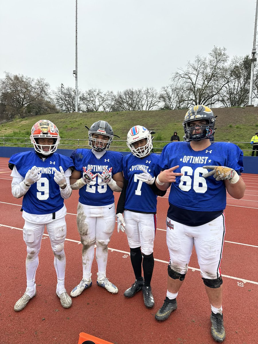 ZaneRoeder's tweet photo. Honored to play in the 64th annual Optimist All Star Football game along with the areas best ballers. @coachtoakridge @ORHS_Football @SacBee_JoeD @CoachBarnesLWG https://t.co/VVs7iAjJHD