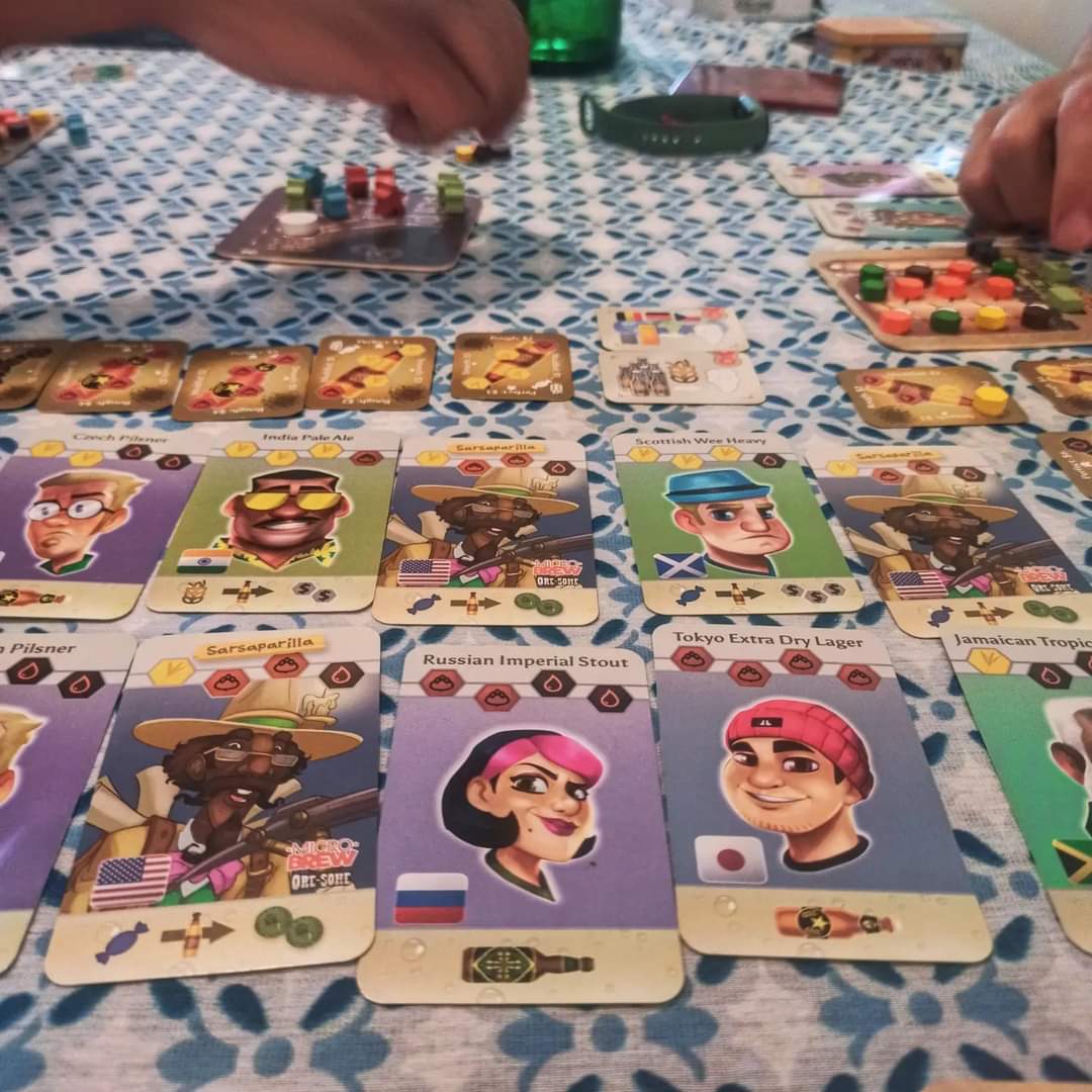 lordmagnusen's tweet photo. A little Sunday gaming. #MicrobrewGame #cardgames https://t.co/X7JmdyQ7W9