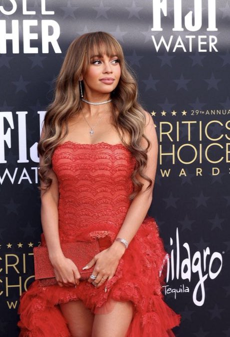 chonisprotector's tweet photo. oh she looks tf good https://t.co/9JEssiFQSr
