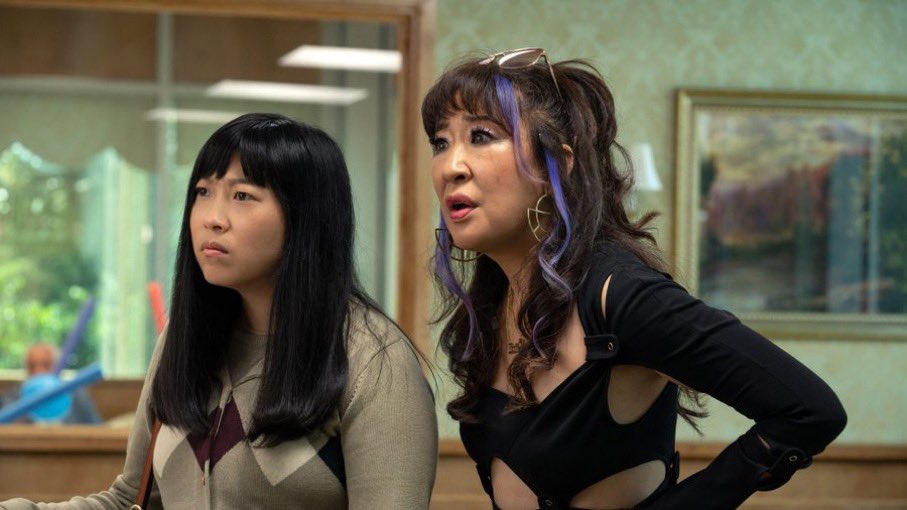 É DELAS!!!

Quiz Lady venceu o prêmio de melhor filme feito para TV no Critics Choice Awards.